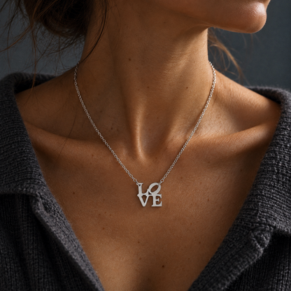 COLLIER LOVE